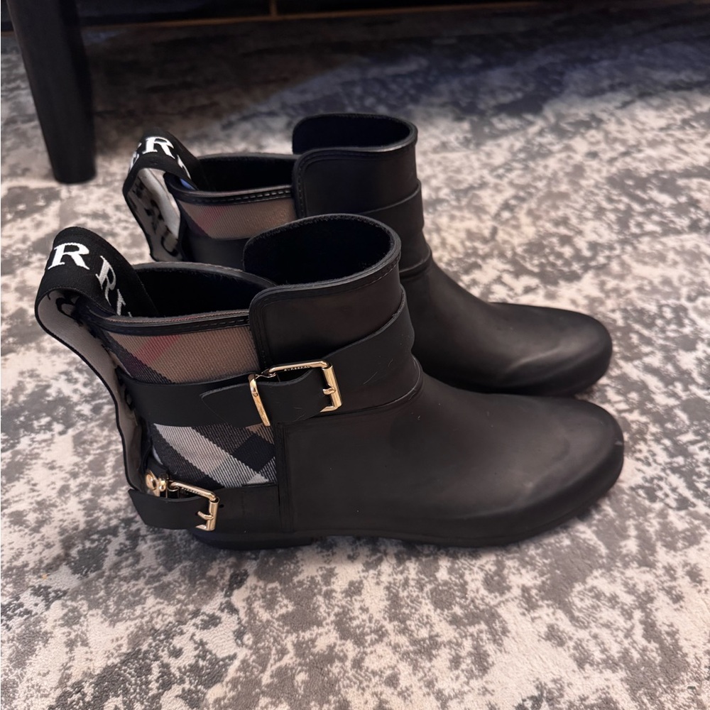Burberry ankle boots